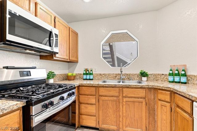 5042 South Rainbow Boulevard 101, Las Vegas, NV 89118