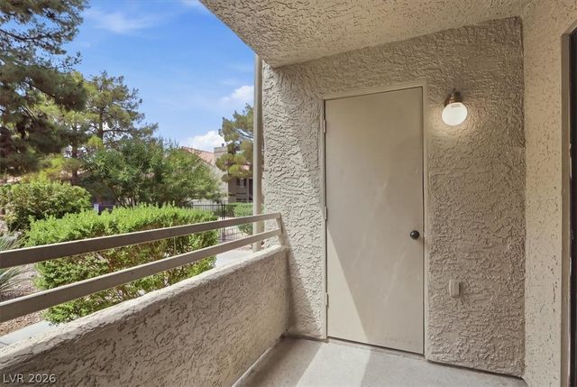 5042 South Rainbow Boulevard 101, Las Vegas, NV 89118