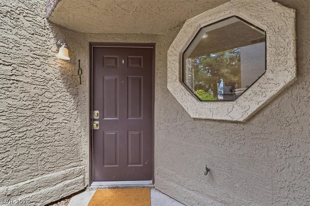 5042 South Rainbow Boulevard 101, Las Vegas, NV 89118