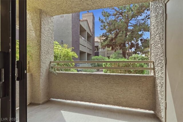 5042 South Rainbow Boulevard 101, Las Vegas, NV 89118