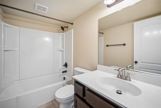145 SE Dillon Drive, Waukee, IA 50263