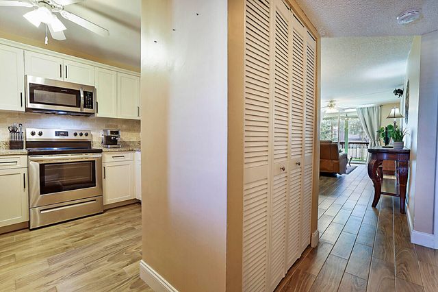 2541 Aragon Boulevard 202, Sunrise, FL 33322