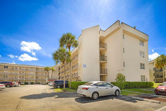 2541 Aragon Boulevard 202, Sunrise, FL 33322