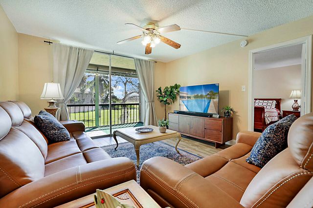 2541 Aragon Boulevard 202, Sunrise, FL 33322