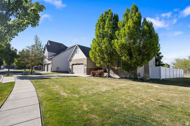 2482 W ADELAIDE DR, Riverton, UT 84065