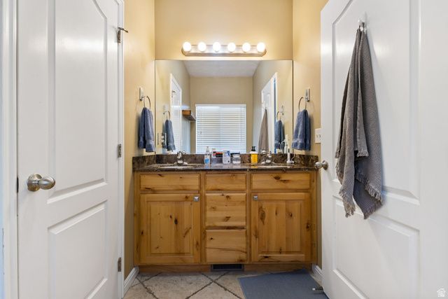 2482 W ADELAIDE DR, Riverton, UT 84065