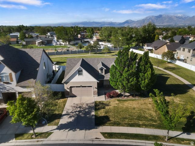 2482 W ADELAIDE DR, Riverton, UT 84065