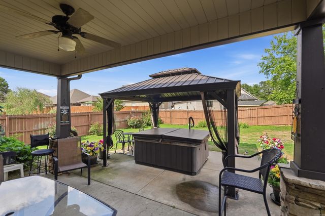 3221 Robbins Drive, Bryant, AR 72022