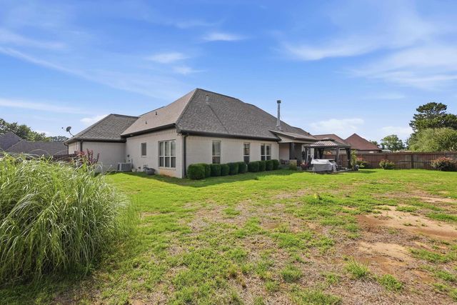 3221 Robbins Drive, Bryant, AR 72022