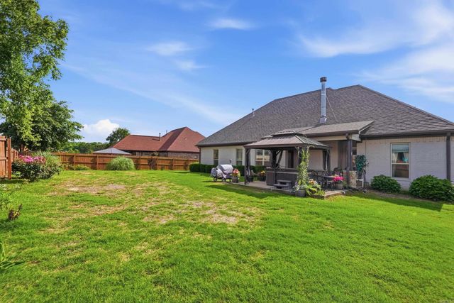 3221 Robbins Drive, Bryant, AR 72022