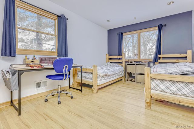 4 Hilltop Place, Monsey, NY 10952