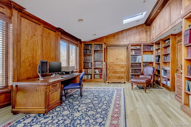 4 Hilltop Place, Monsey, NY 10952