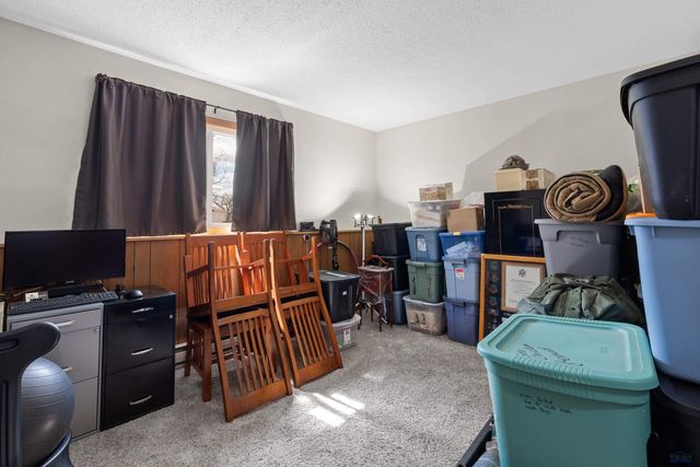 4873 JOHNSTON DR, Rapid City, SD 57703