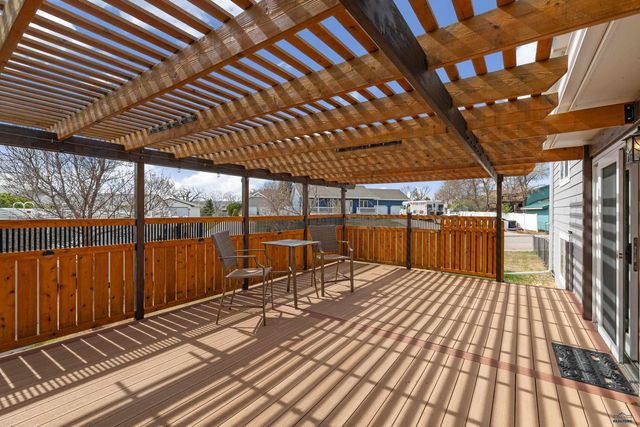 4873 JOHNSTON DR, Rapid City, SD 57703