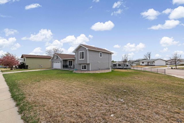 4873 JOHNSTON DR, Rapid City, SD 57703