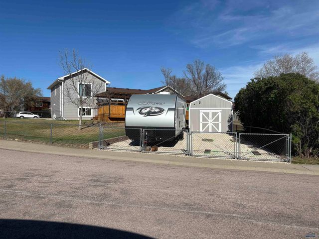 4873 JOHNSTON DR, Rapid City, SD 57703