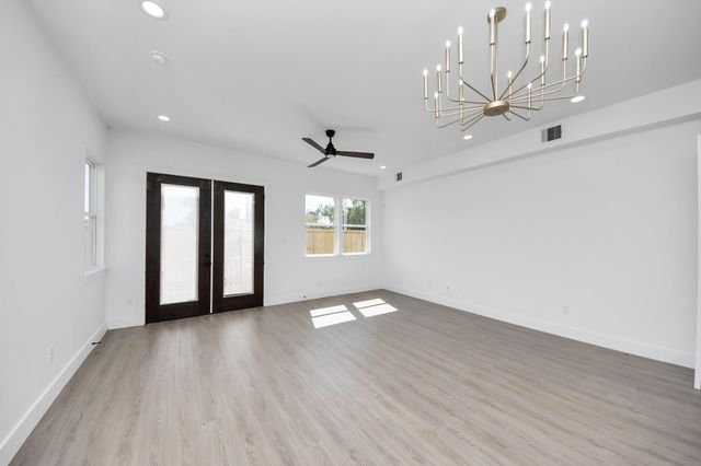 4129 E Toliver Street, Houston, TX 77016