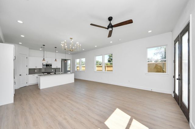 4129 E Toliver Street, Houston, TX 77016