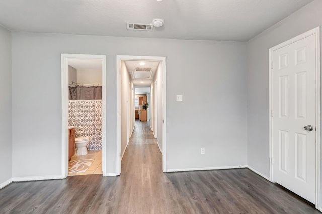1418 Mulkey Street, Fort Worth, TX 76104