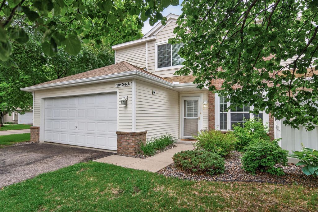 10104 Fillmore Street NE A, Blaine, MN 55434 — photo 2