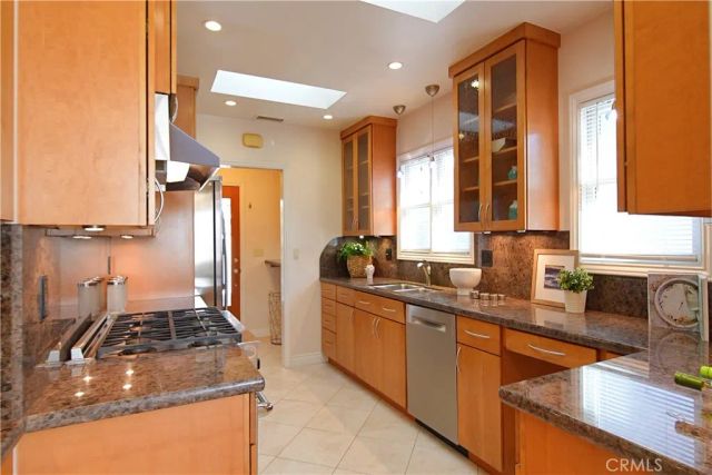 3828 Volk Avenue, Long Beach, CA 90808