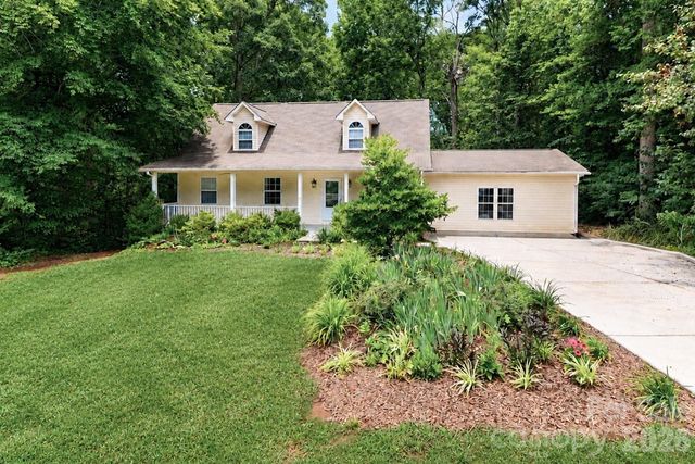 7371 Summit Drive, Denver, NC 28037
