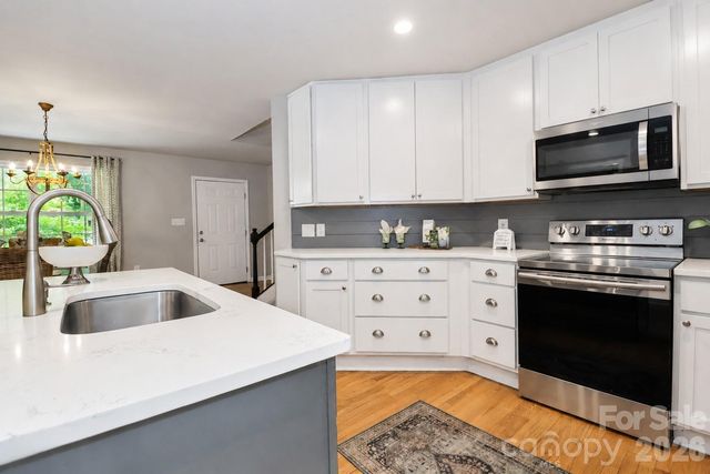 7371 Summit Drive, Denver, NC 28037