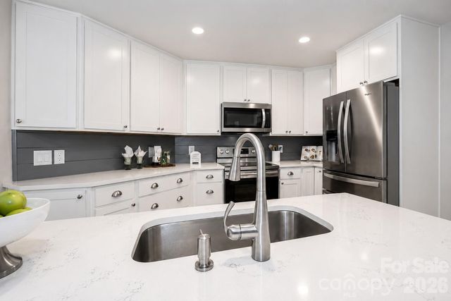 7371 Summit Drive, Denver, NC 28037