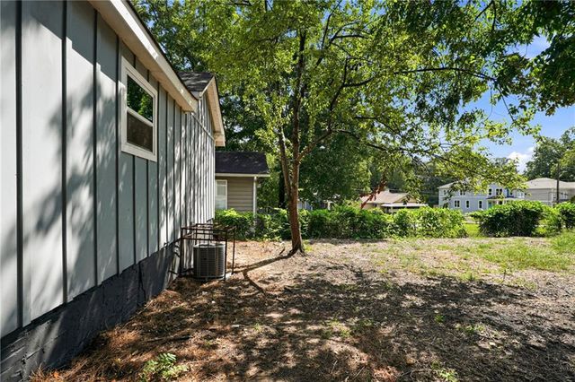 1233 Oakland Drive SW, Atlanta, GA 30310