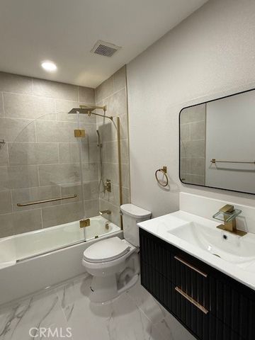 16682 Goldenwest 1, Huntington Beach, CA 92647