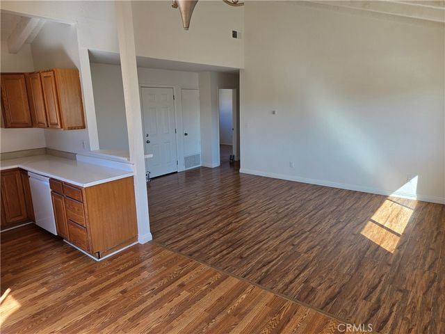 219 Oswego D, Huntington Beach, CA 92648