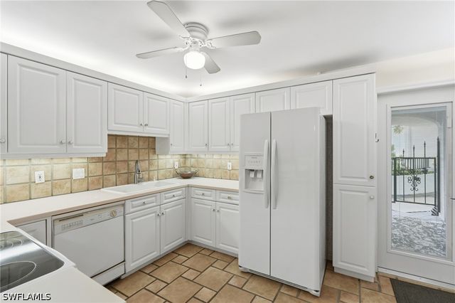 3951 Gulf Shore BLVD N 302, Naples, FL 34103