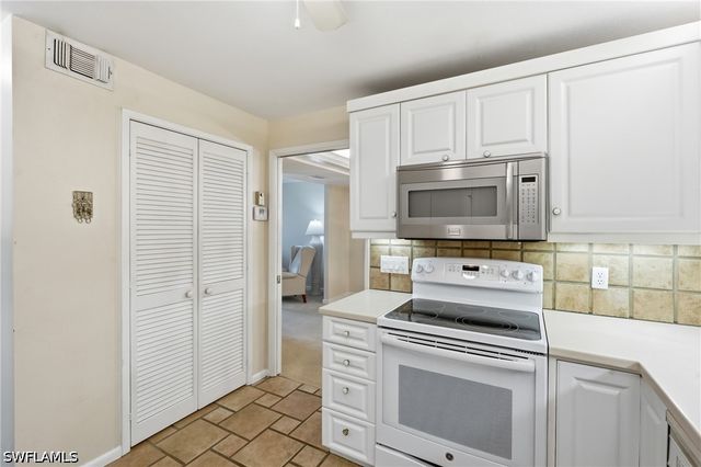 3951 Gulf Shore BLVD N 302, Naples, FL 34103