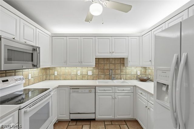 3951 Gulf Shore BLVD N 302, Naples, FL 34103