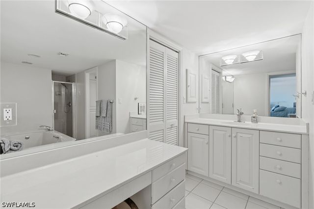 3951 Gulf Shore BLVD N 302, Naples, FL 34103