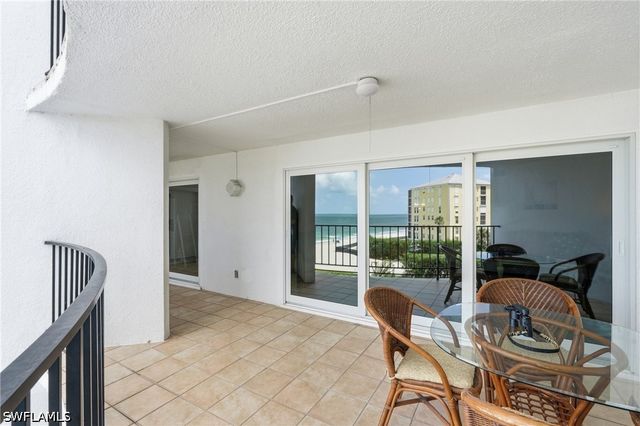 3951 Gulf Shore BLVD N 302, Naples, FL 34103