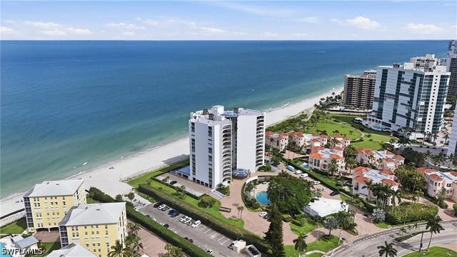 3951 Gulf Shore BLVD N 302, Naples, FL 34103