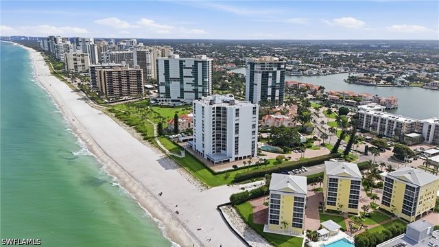 3951 Gulf Shore BLVD N 302, Naples, FL 34103