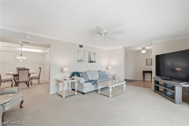 3951 Gulf Shore BLVD N 302, Naples, FL 34103