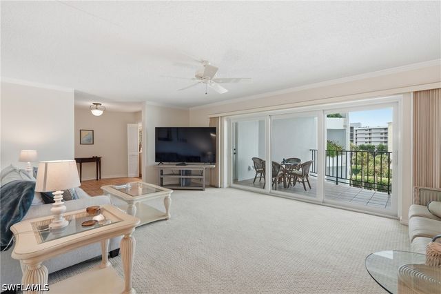 3951 Gulf Shore BLVD N 302, Naples, FL 34103
