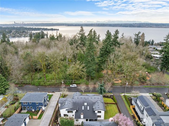 5422 106th Avenue NE, Kirkland, WA 98033
