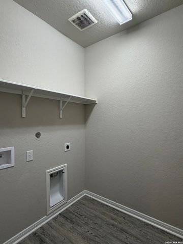 6814 Shiraz, Converse, TX 78109