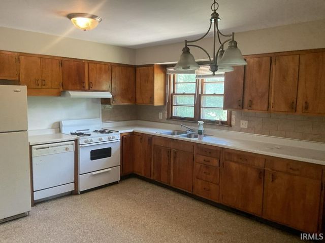 3535 S Hays Drive, Bloomington, IN 47403
