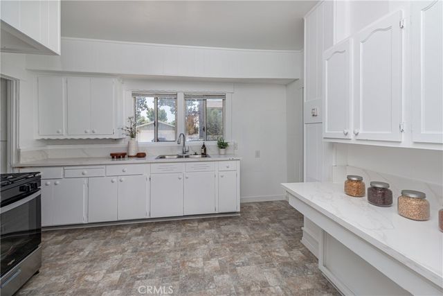 1458 W 49th, Los Angeles, CA 90062