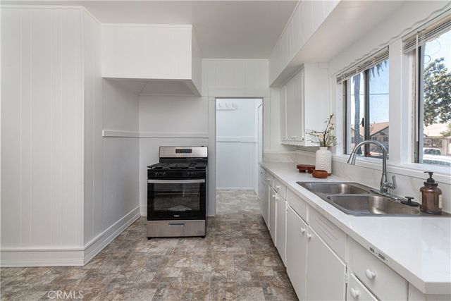 1458 W 49th, Los Angeles, CA 90062