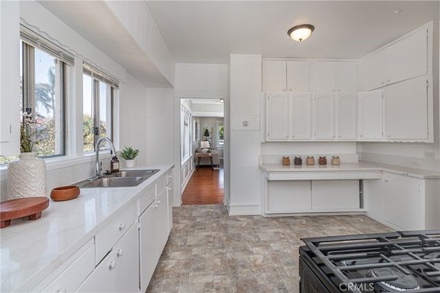 1458 W 49th, Los Angeles, CA 90062