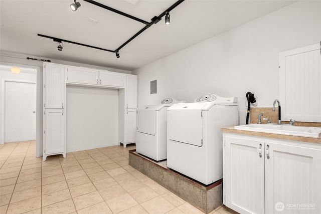 25120 SE 384th Street, Enumclaw, WA 98022