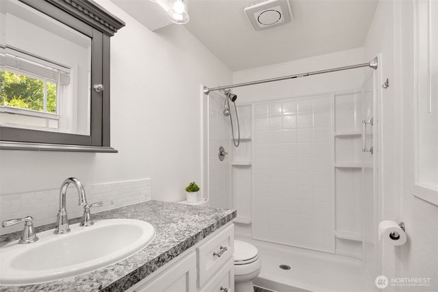 25120 SE 384th Street, Enumclaw, WA 98022