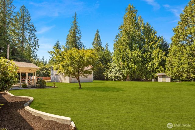 25120 SE 384th Street, Enumclaw, WA 98022