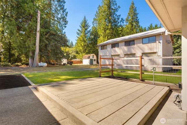 25120 SE 384th Street, Enumclaw, WA 98022